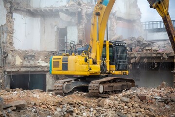 Hausabriss, Abriss-Bagger im Einsatz