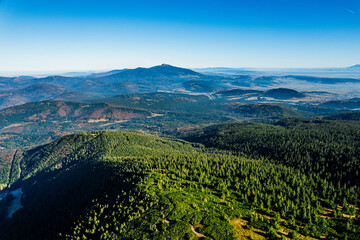 Góry jesienią w Polsce, Beskid Żywiecki, panorama z lotu ptaka z Pilska. © Franciszek