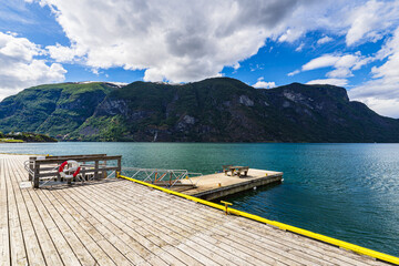 Blick über den Aurlandsfjord in Norwegen