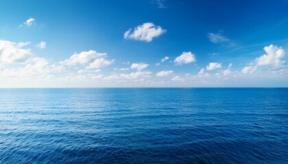 Obraz premium calm sea and blue sky background