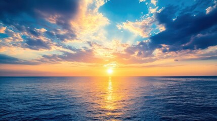 Fototapeta premium Golden Sunset Over the Ocean