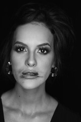 Confident Pose and Simple Fashion