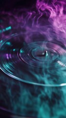 Plattenspieler mit violettem und grünem Nebel