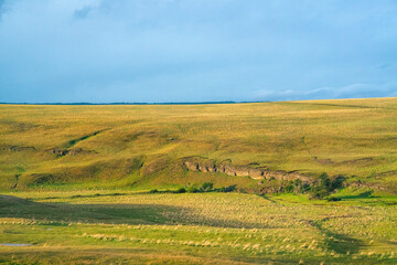 Fototapeta premium Beautiful landscape with clouds and blue sky in the boundless lands of Argentine Patagonia
