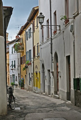 Castiglion Fiorentino: strade, vicoli, case e palazzi del centro storico: Arezzo - Toscana	