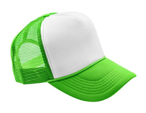 Gorra de camionero verde y blanca aislada sobre fondo blanco, ideal para proyectos de branding, moda y dise&ntilde;o de accesorios.
