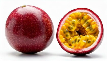 Freigestellte Maracuja mit leuchtendem Fruchtfleisch – Exotisches Food-Motiv