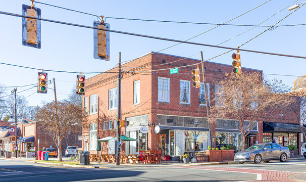 HILLSBOROUGH, NC, USA-29 NOV 2022: Street intersection showing Antonia's Italian Restaurant on Churton and King Streets.