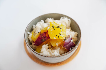 秋の味覚　さつまいもご飯