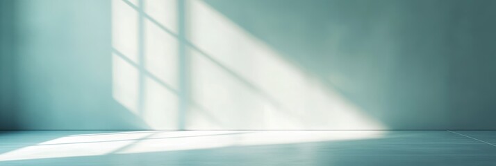 Obraz premium 自然光が差し込む静かな部屋の空間で、優しい影が床に映る様子を捉えた