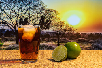 Sol, muito calor e um delicioso copo de chá gelado para refrescar!
