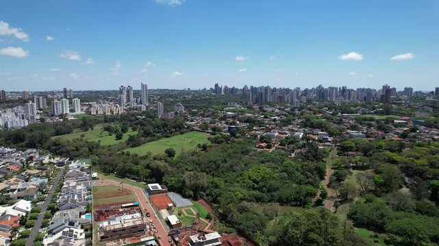 Vista A&eacute;rea da cidade de Maring&aacute;, Parana, Brasil. Parque do Ing&aacute; em Maring&aacute;.
