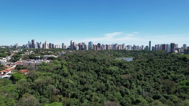 Vista A&eacute;rea da cidade de Maring&aacute;, Parana, Brasil. Parque do Ing&aacute; em Maring&aacute;.