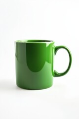 Minimalistische grüne Kaffeetasse Porzellan Tasse für Kaffee Tee modernes Design Fotografie weißer Hintergrund stilvolle Tasse Dekoration Büro Küchendekor Geschenkidee für Kaffeeliebhaber