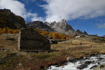 Vall&eacute;e de la Clar&eacute;e, N&eacute;vache (05)