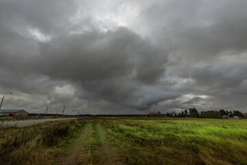 Fototapeta premium A stormy sky with a large cloud in the middle