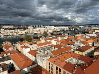 Obraz premium Lookout Bell Tower of St. Anastasia or the view of the old city center of Zadar from the Zadar Cathedral Bell Tower (Croatia) - Vidikovac Zvonik sv. Stošije ili pogled na Zadar sa zvonika katedrale