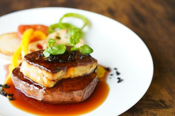 ヘレ肉＆フォアグラ　ロッシーニ風