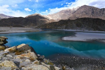 Mountain scenery at the confluence of Indus and Shyok River near Keris (Gilgit-Baltistan, Pakistan)