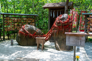 鎌倉 葛原岡神社の縁結び石