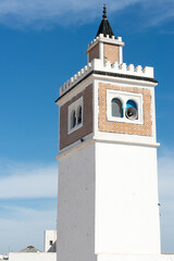 Obraz premium Al-Zaytuna Mosque, Tunis. Al-Zaytuna Mosque, literally meaning the Mosque of Olive, is a major mosque in Tunis, Tunisia.