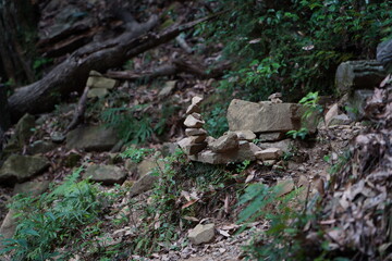 Obraz premium 山の積み上げられた石