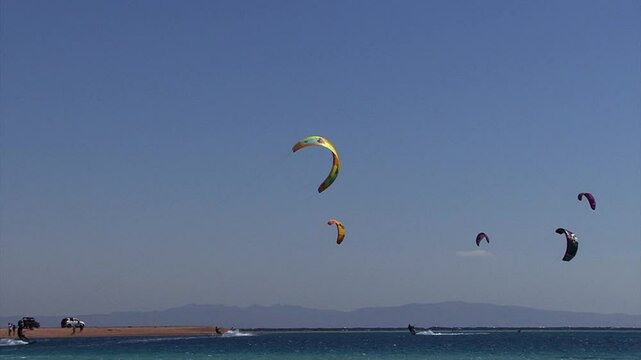 kiters, kites, kiters ride, kiter tricks, kiter training, dahab