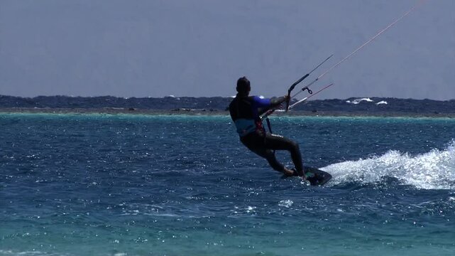kiters, kites, kiters ride, kiter tricks, kiter training, dahab