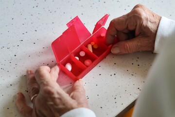 Daily pill sorting box; Being sick; Taking medications