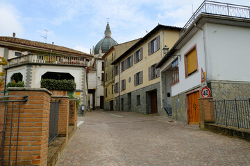 Il villaggio di Fontanile in provincia di Asti, Piemonte, Italia.
