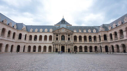 Obraz premium Great Court of Les Invalides complex timelapse hyperlapse, Paris, France.
