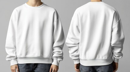 Maqueta de un jersey de color blanco con vista frontal y superior.