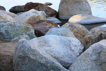 pile of gray and brown rocks
