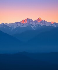 Obraz premium Majestic Mountain Range at Sunrise - Minimalist Landscape