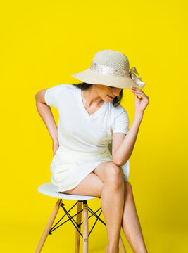 Elegant Western Woman in White Outfit Posing for Fashion Mockup