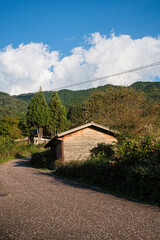 岐阜県馬籠中山道小屋のある風景