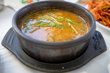 한국의 맛있는 음식인 짱둥어탕 입니다