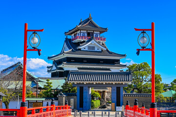 Fototapeta premium 青空と清洲城 愛知県清須市