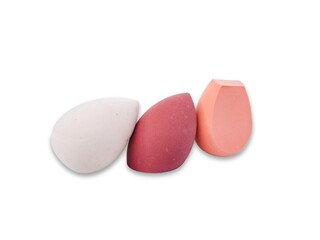 Obraz premium Beautyblender lined up in the plain background. 