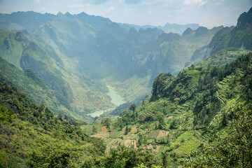 Fototapeta premium Spectacular views of the Nho Que River and Dong Van Karst Plateau Geopark in Ha Giang, Northern Vietnam