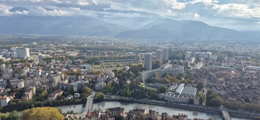 Vue de Grenoble depuis la Bastille