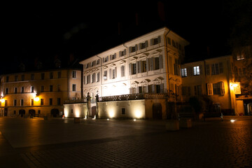 Naklejka premium Chambéry la nuit