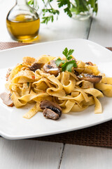 Tagliatelle ai fughi, pasta italiana vegetariana 