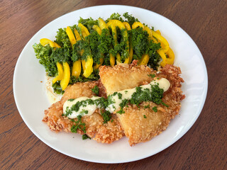 Fried fish salad with Wolffia globosa; superfood meal.