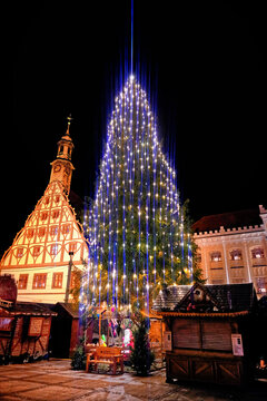 Weihnachten, Pyramide, Weihnachtsbaum, Zwickau, Gl&uuml;hwein, Weihnachtsmarkt, Kerzen, Weihnachtskerze, Pyramidenkerzen, Gl&uuml;hbier, Dezember, Winter, Weihnachtsfeiertage, Advent, Weihnachtsfest, anamorph
