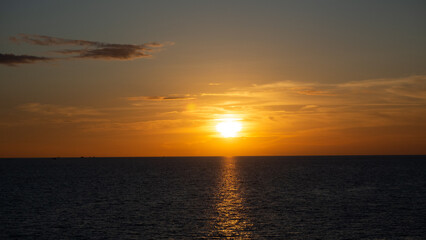 Obraz premium sunset over the sea