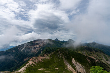 夏空の天狗岳