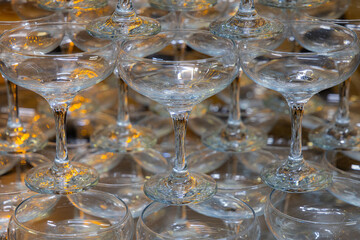 saucer champagne glasses tower