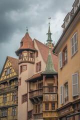 Colmar, quartier de La petite Venise, ville colorée d'Alsace avec ses maisons médiévales à colombages, France.	
