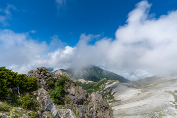 夏空の白馬岳